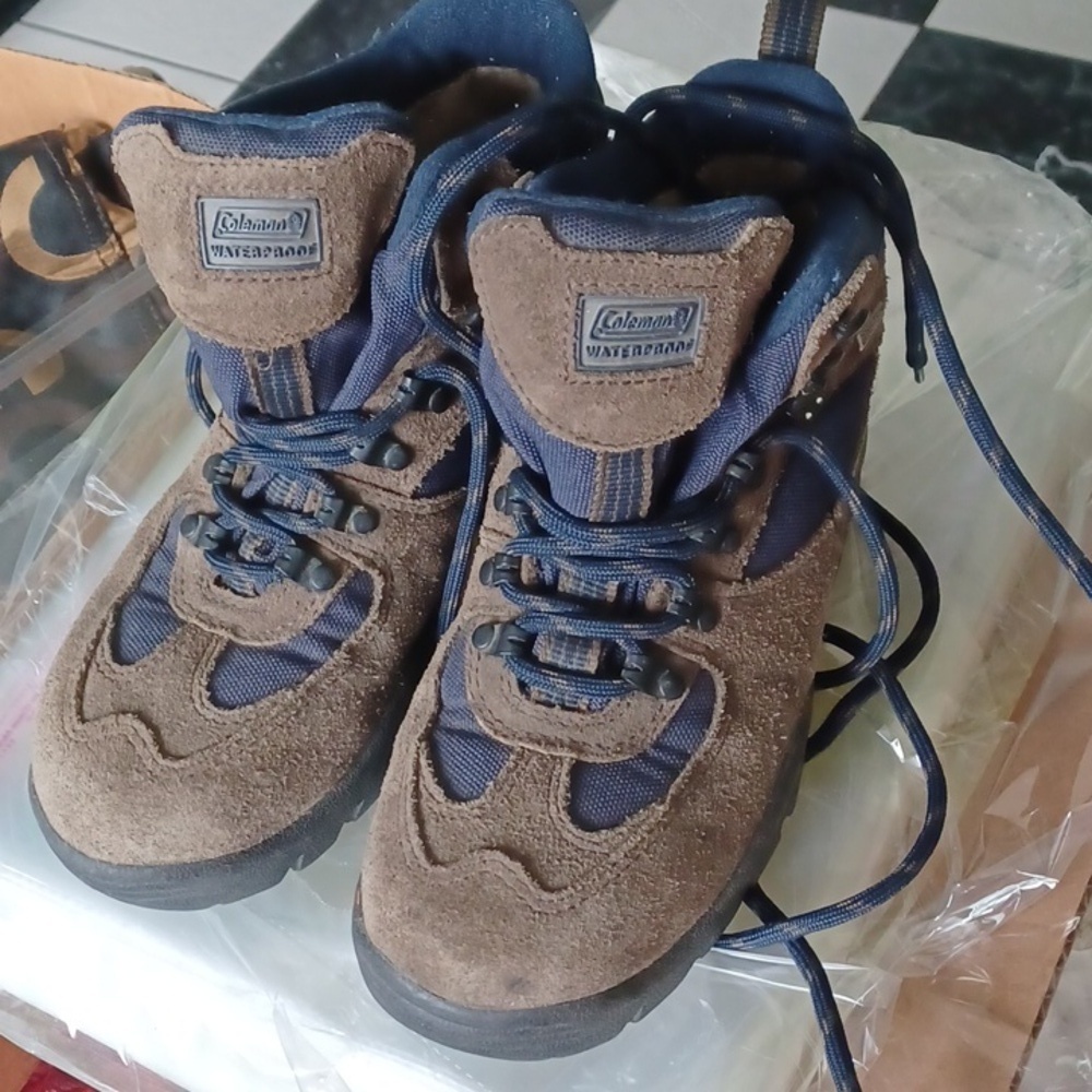 Coleman Hiking Boots, gortex, waterproof